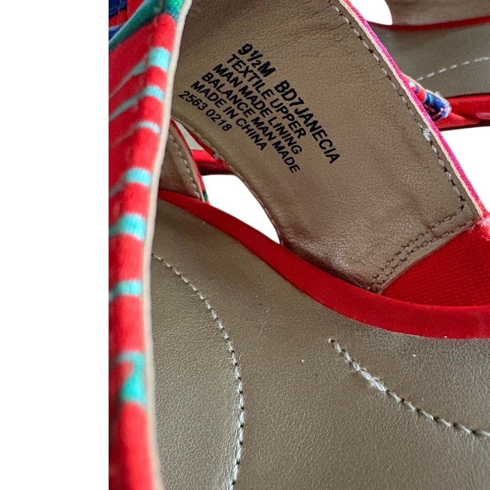 Bandolino Kitten Heel Slide Sandals Red Tropical Print Women's Size 9.5 - Picture 6 of 6